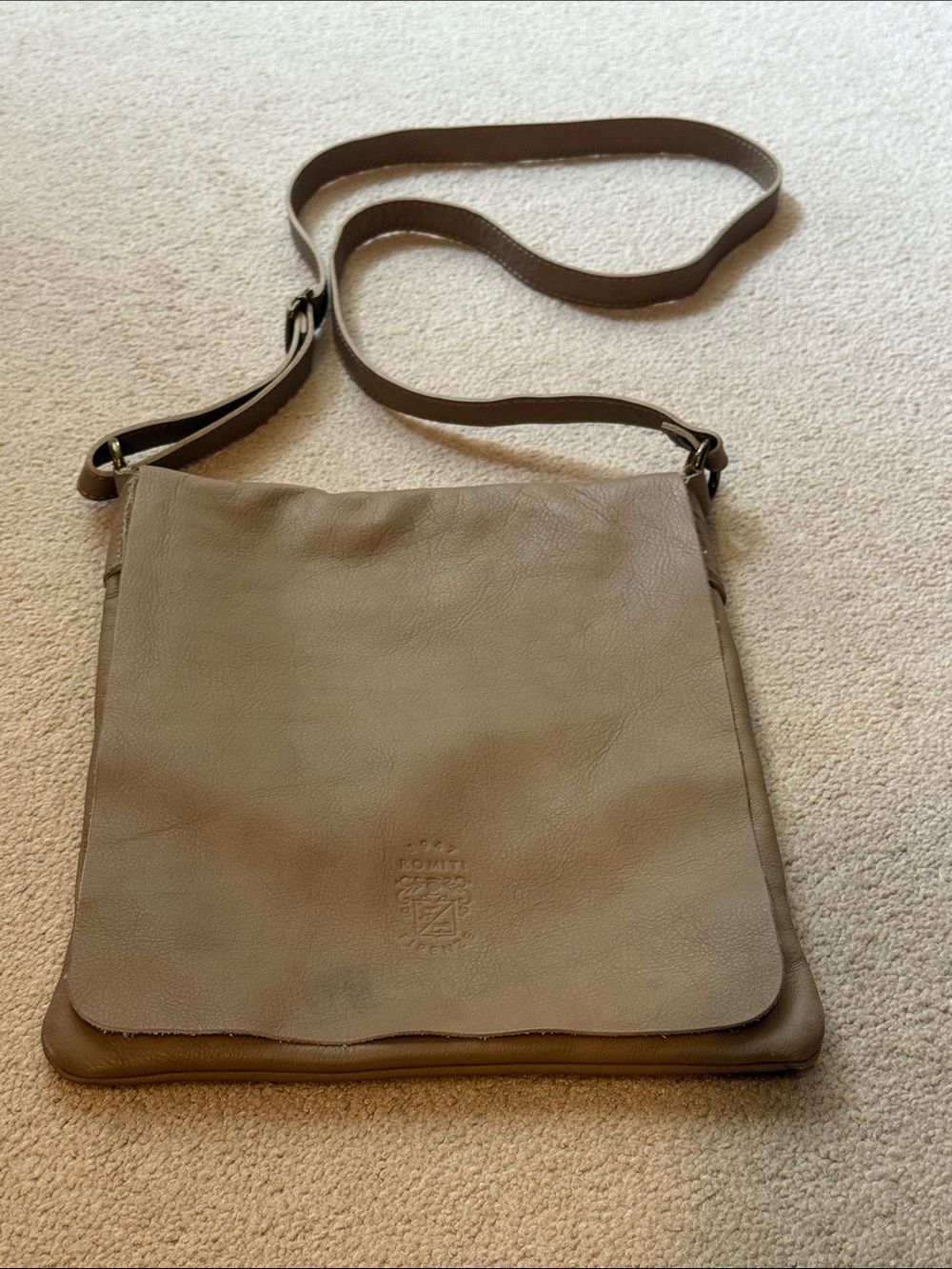 Firenze Italian Leather crossbody bag Zip Top Adj Straps Soft Luxurious Tan Bag